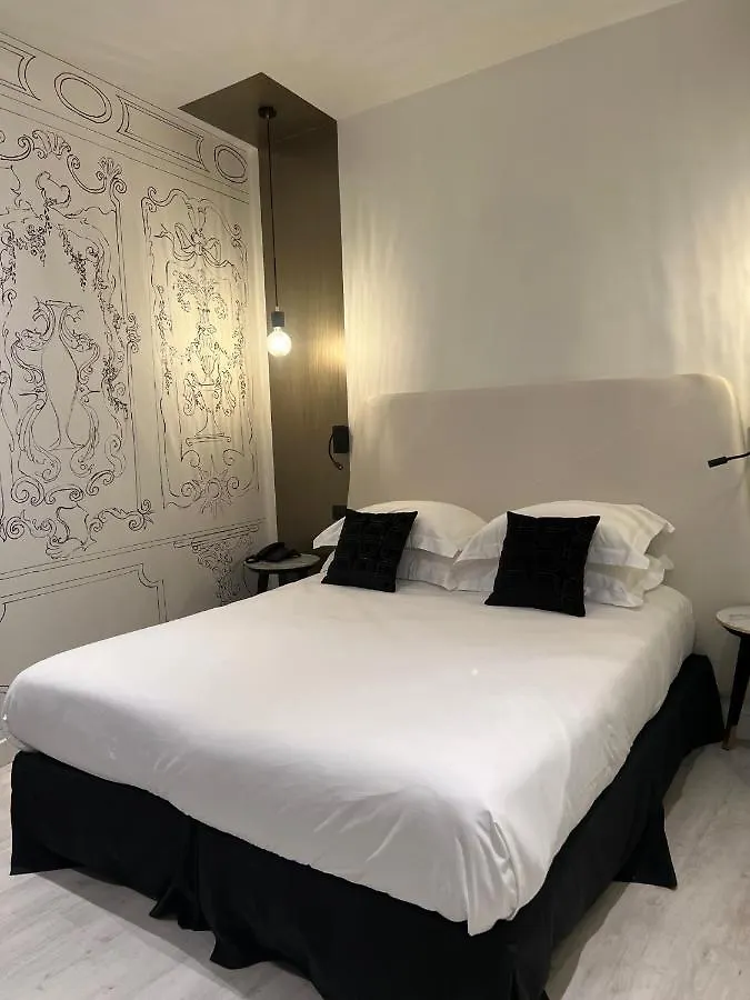 Otel Massena