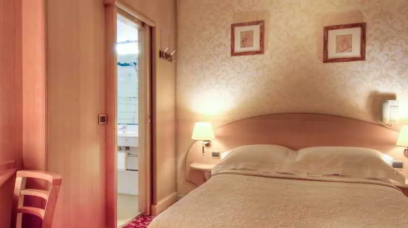 Massena 3* Parigi